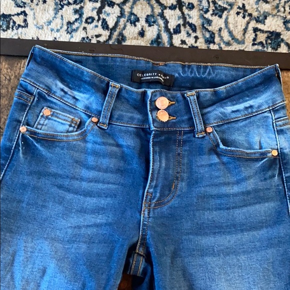 Jeans - Picture 3 of 5